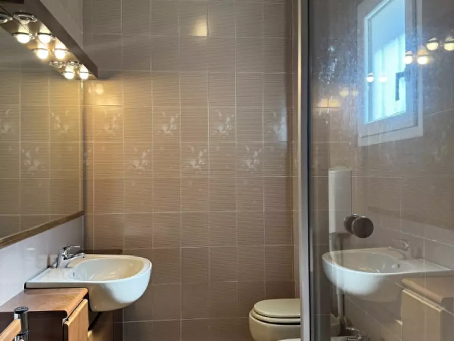 Immagine 4 di Camera in affitto  in Via Tigor 30 a Trieste