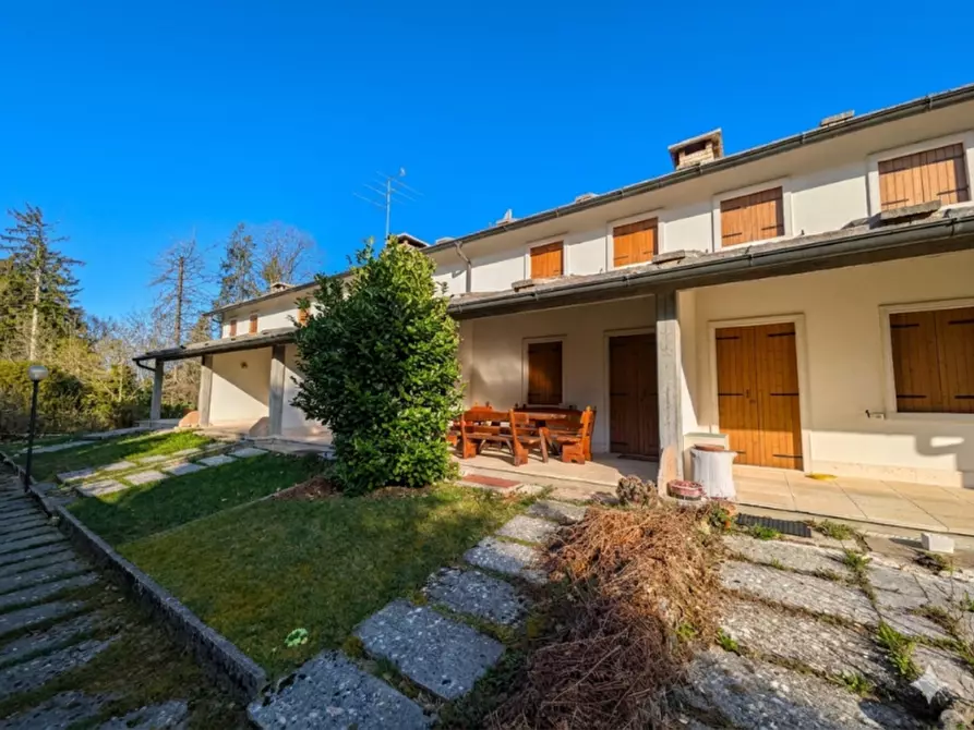 Immagine 2 di Villetta a schiera in vendita  in Via Passo Buole, 9 a Bosco Chiesanuova