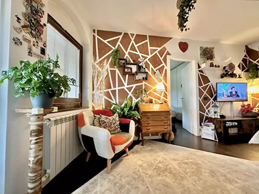 Immagine 1 di Appartamento in vendita  in Via delle Fontane a Salò