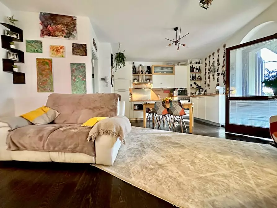 Immagine 10 di Appartamento in vendita  in Via delle Fontane a Salò