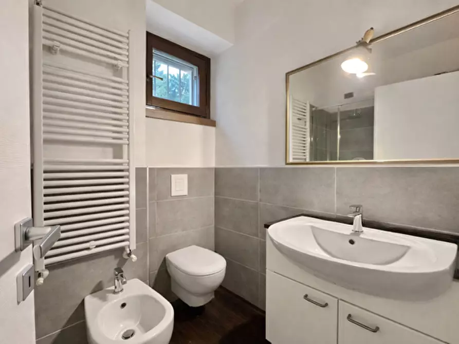 Immagine 16 di Appartamento in vendita  in Via delle Fontane a Salò