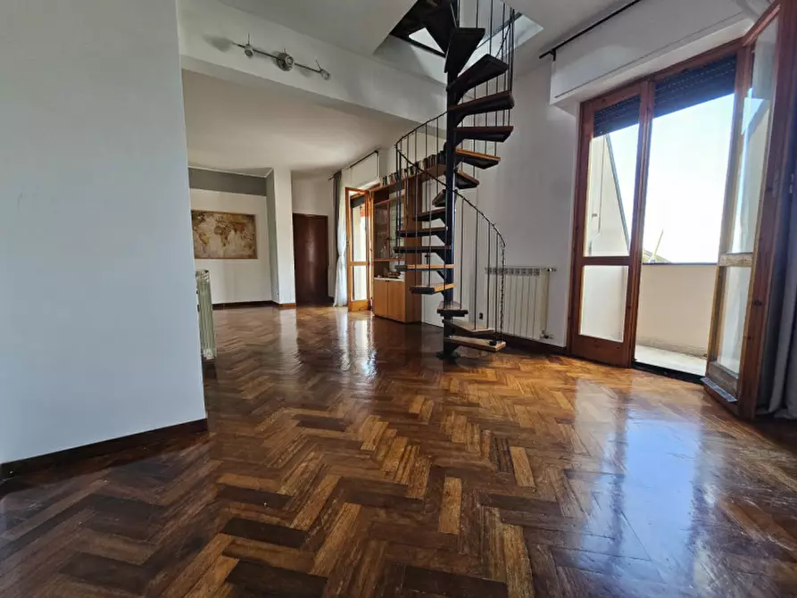 Immagine 5 di Appartamento in vendita  in Via Rusca a Savona