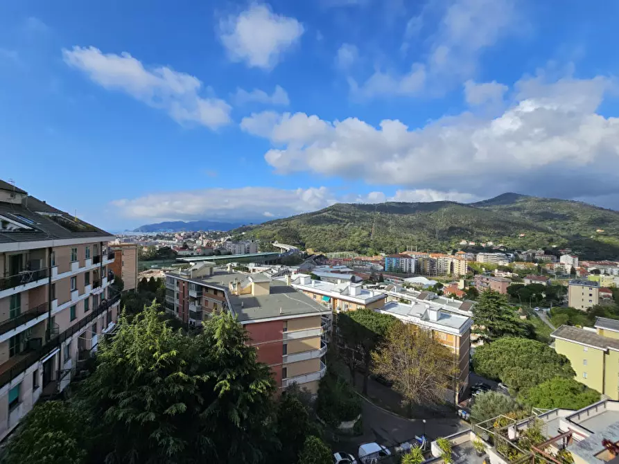 Immagine 10 di Appartamento in vendita  in Via Rusca a Savona