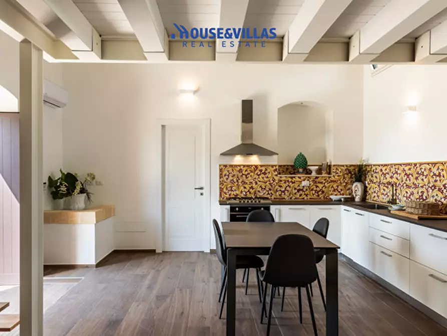 Immagine 22 di Villa in vendita  in via meti avola a Avola