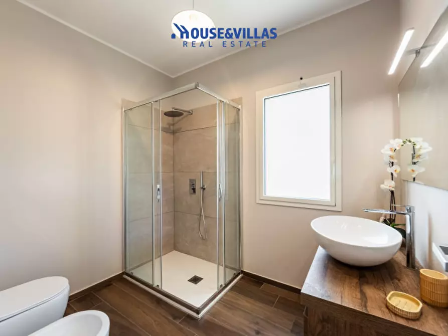 Immagine 23 di Villa in vendita  in via meti avola a Avola