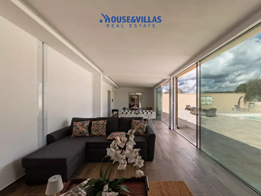 Immagine 30 di Villa in vendita  in via meti avola a Avola