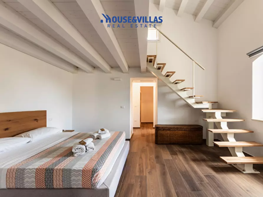 Immagine 32 di Villa in vendita  in via meti avola a Avola