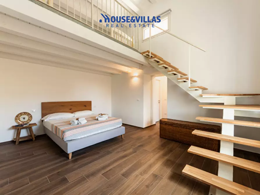 Immagine 33 di Villa in vendita  in via meti avola a Avola