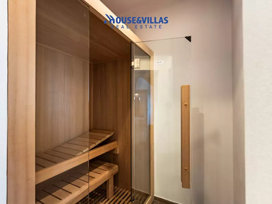 Immagine 37 di Villa in vendita  in via meti avola a Avola