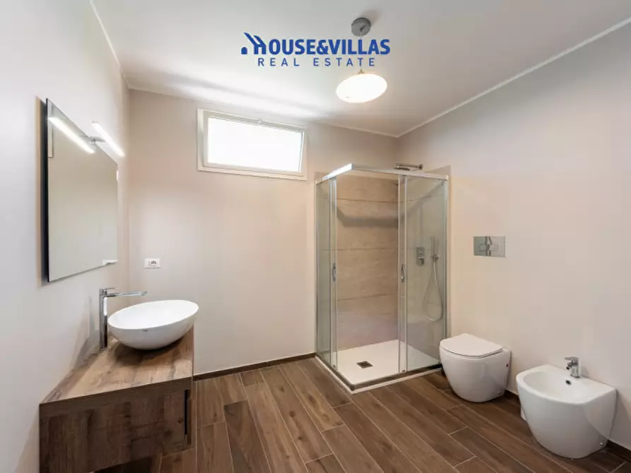 Immagine 38 di Villa in vendita  in via meti avola a Avola