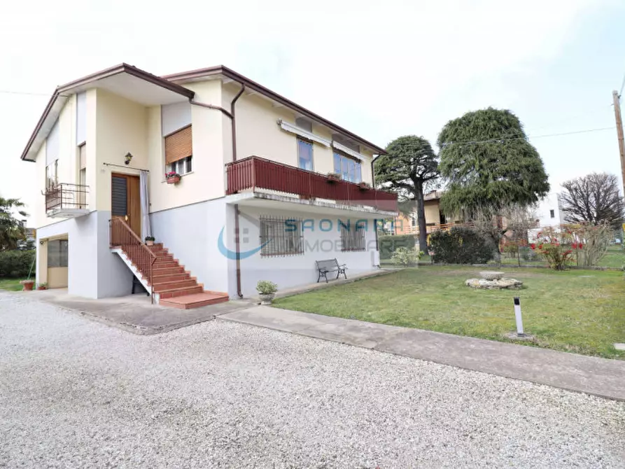 Immagine 1 di Casa indipendente in vendita  in Via Zago a Saonara