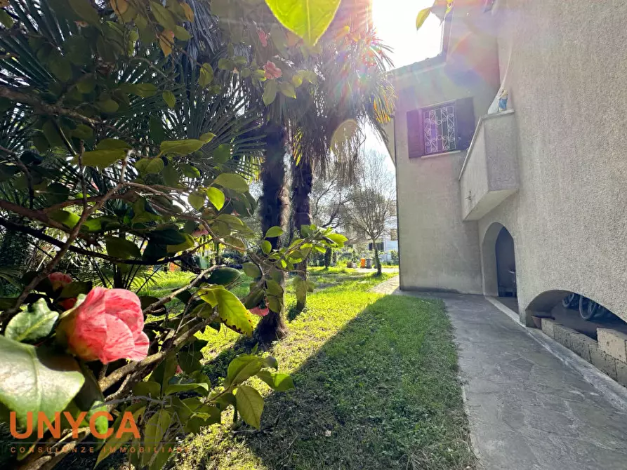 Immagine 2 di Villa in vendita  a Selvazzano Dentro