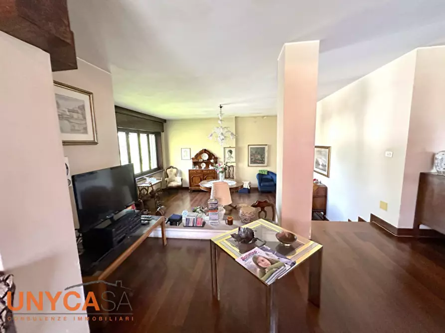 Immagine 14 di Villa in vendita  a Selvazzano Dentro