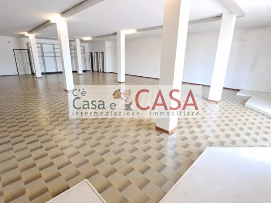 Immagine 2 di Negozio in affitto  in Via Roma a Saccolongo