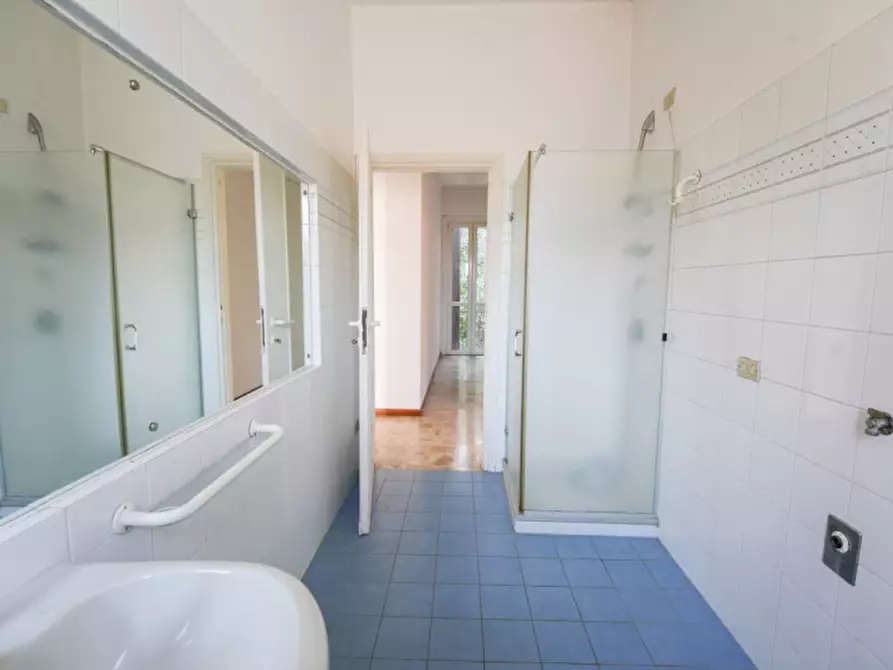 Immagine 51 di Villa in vendita  in Via Piave 4 a Sovico