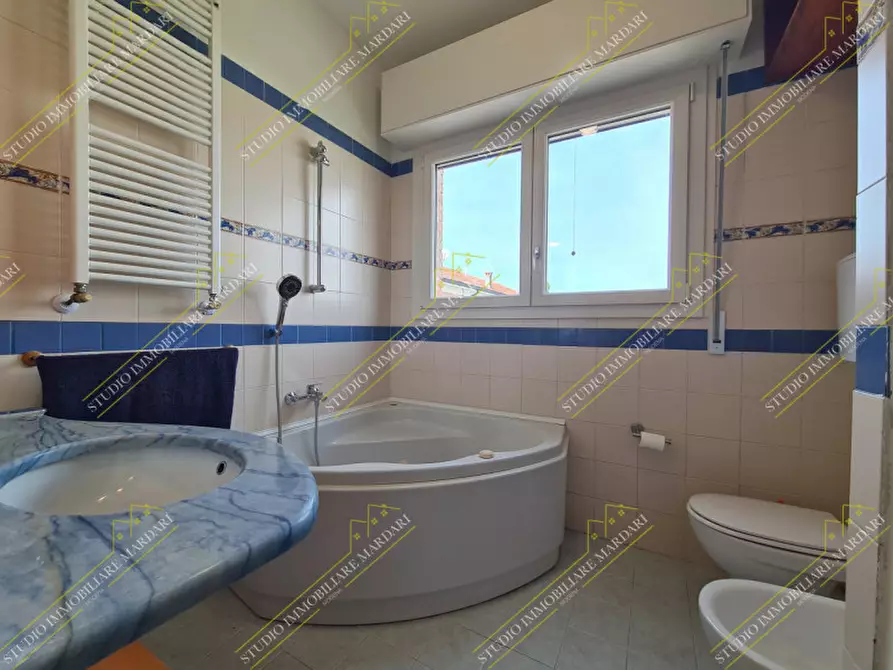 Immagine 23 di Camera in affitto  in Via Gioacchino Rossini a Modena