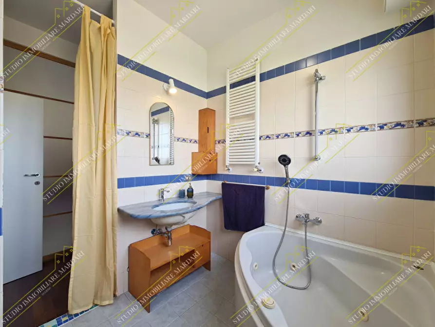 Immagine 24 di Camera in affitto  in Via Gioacchino Rossini a Modena