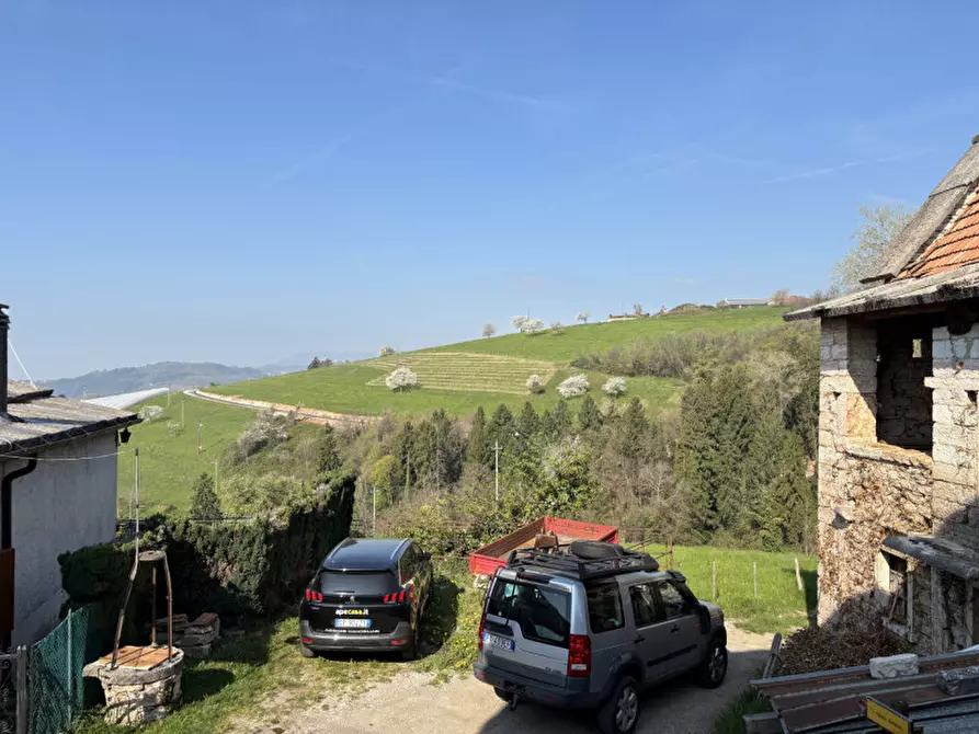 Immagine 10 di Rustico / casale in vendita  in Contrada Costa a Bosco Chiesanuova
