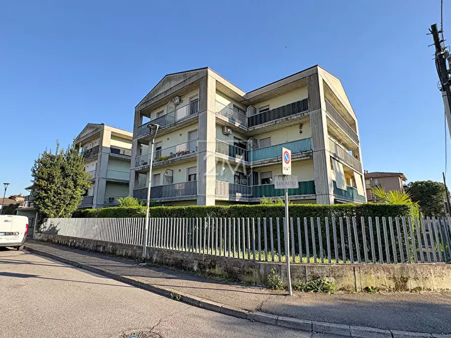 Immagine 2 di Appartamento in vendita  in Via San Pietro a Valeggio Sul Mincio