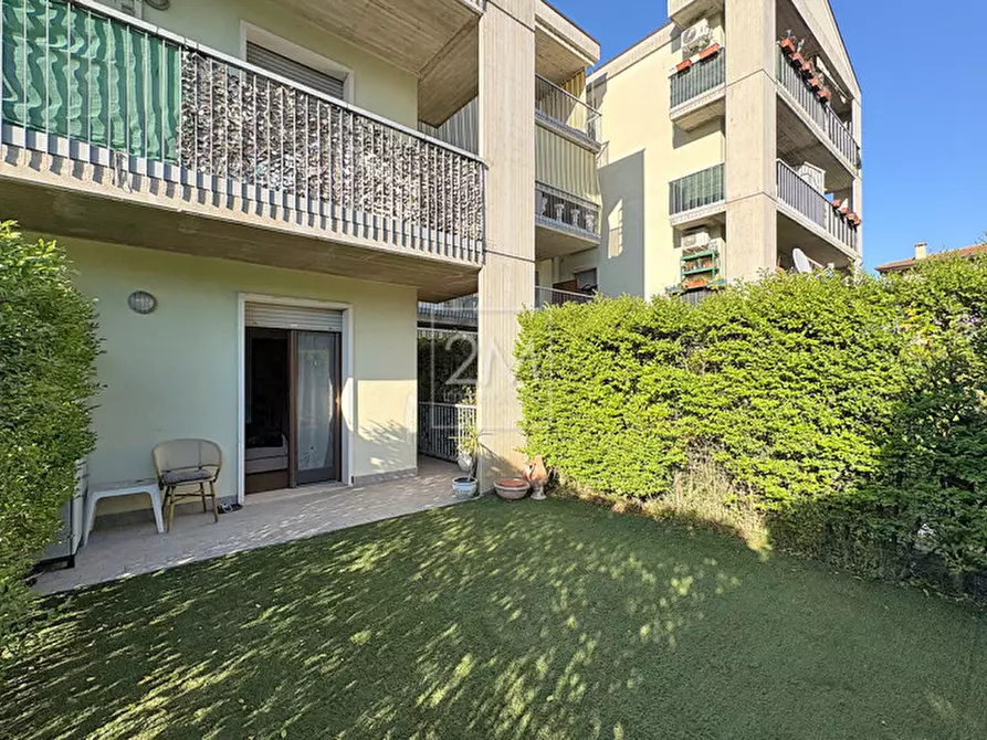 Immagine 19 di Appartamento in vendita  in Via San Pietro a Valeggio Sul Mincio