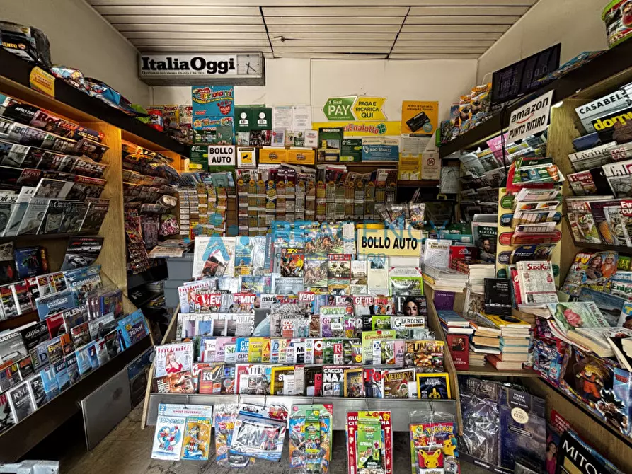 Immagine 3 di Attività commerciale in vendita  in Viale Battaglione Framarin a Vicenza