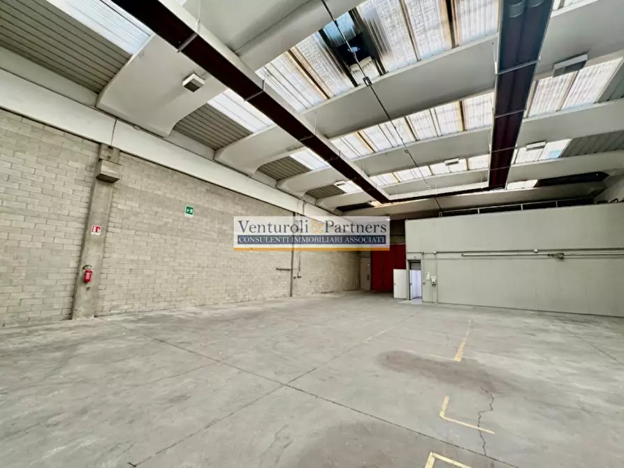 Immagine 2 di Capannone industriale in vendita  in Via Isonzo 3 a Lonato del Garda