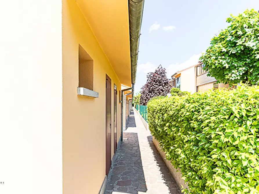 Immagine 53 di Appartamento in vendita  in Via Caduti di Cefalonia a Budrio