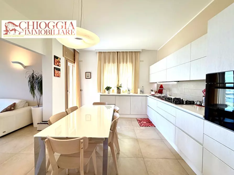 Immagine 8 di Appartamento in vendita  in Via C. Colombo a Chioggia