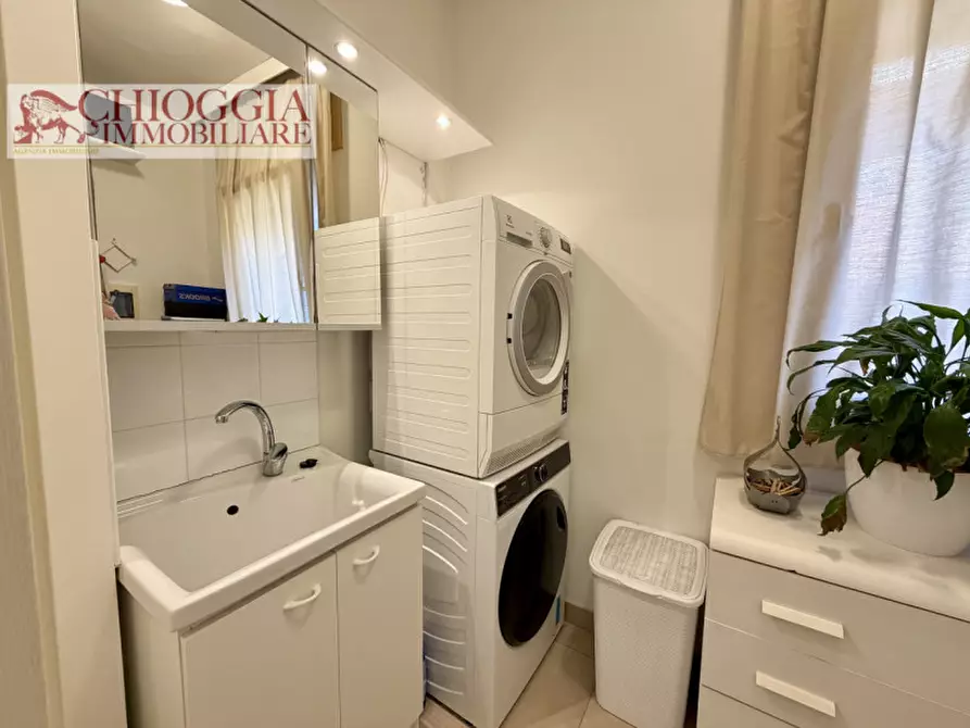 Immagine 19 di Appartamento in vendita  in Via C. Colombo a Chioggia