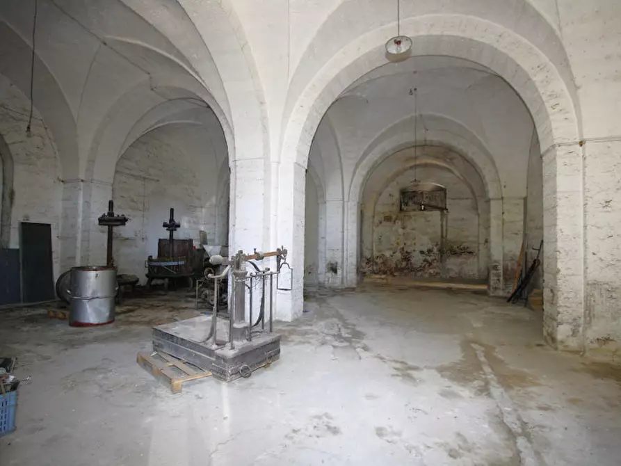 Immagine 9 di Negozio in affitto  in Via Roma a Matino