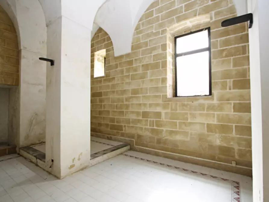 Immagine 20 di Negozio in affitto  in Via Roma a Matino