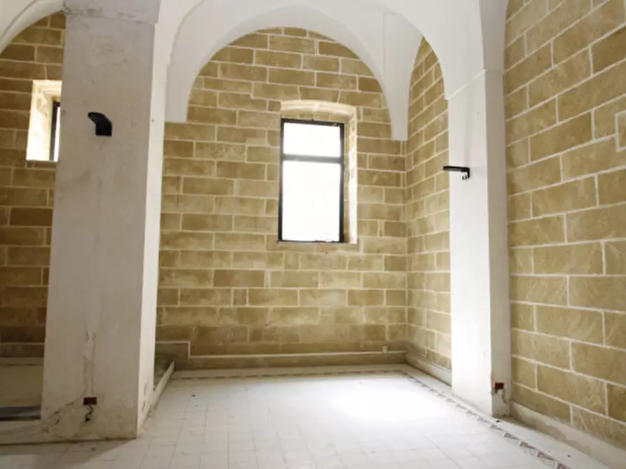 Immagine 22 di Negozio in affitto  in Via Roma a Matino