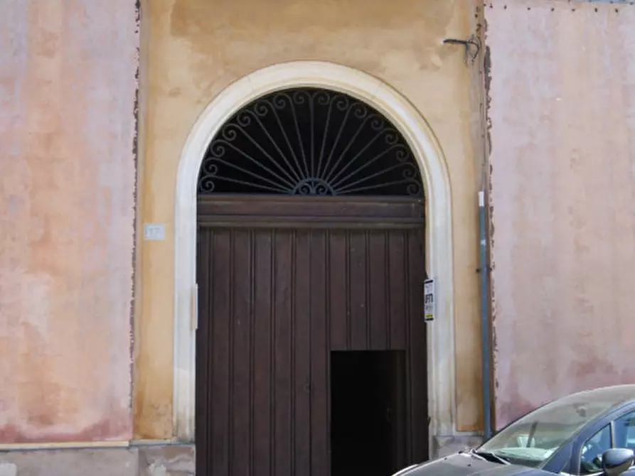 Immagine 28 di Negozio in affitto  in Via Roma a Matino