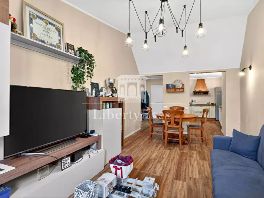 Immagine 4 di Appartamento in vendita  in Piazza Vittorio Emanuele II a Salò