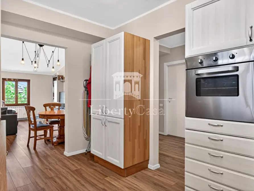 Immagine 6 di Appartamento in vendita  in Piazza Vittorio Emanuele II a Salò