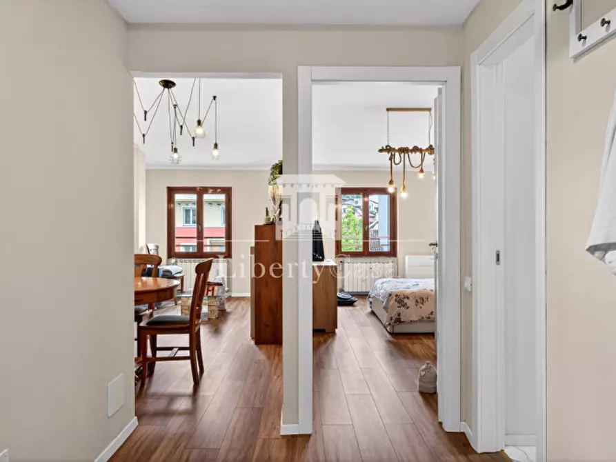 Immagine 8 di Appartamento in vendita  in Piazza Vittorio Emanuele II a Salò