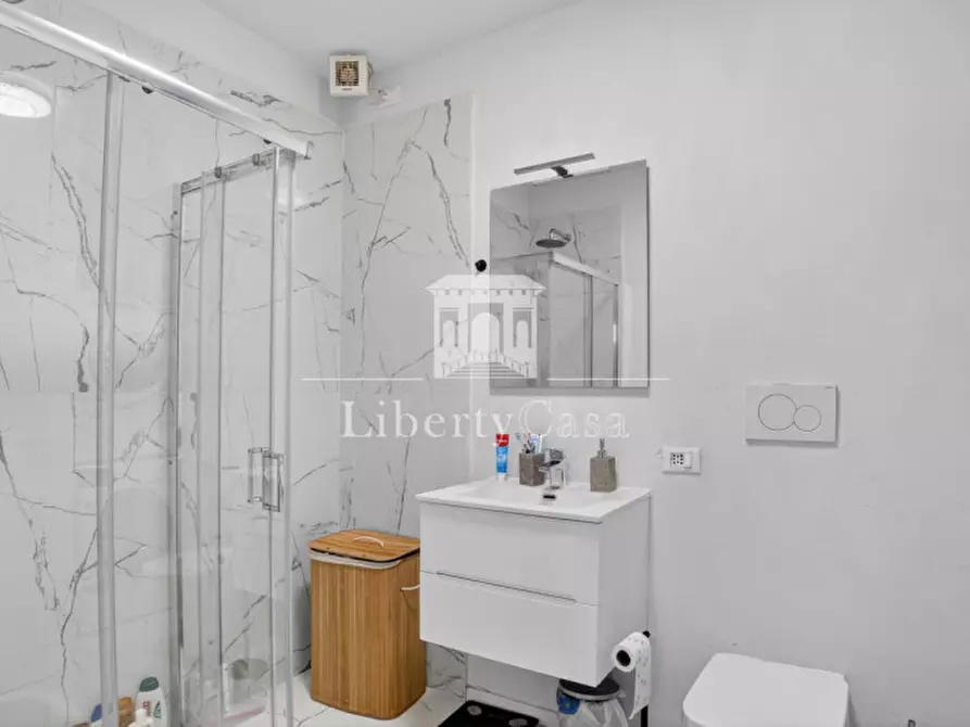 Immagine 10 di Appartamento in vendita  in Piazza Vittorio Emanuele II a Salò