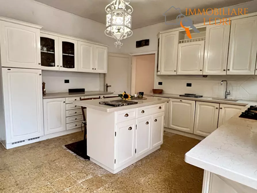 Immagine 13 di Villa in vendita  in via Legnago a Verona