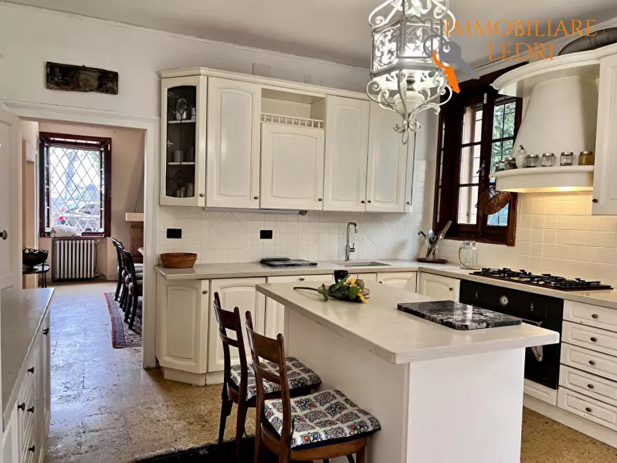 Immagine 14 di Villa in vendita  in via Legnago a Verona