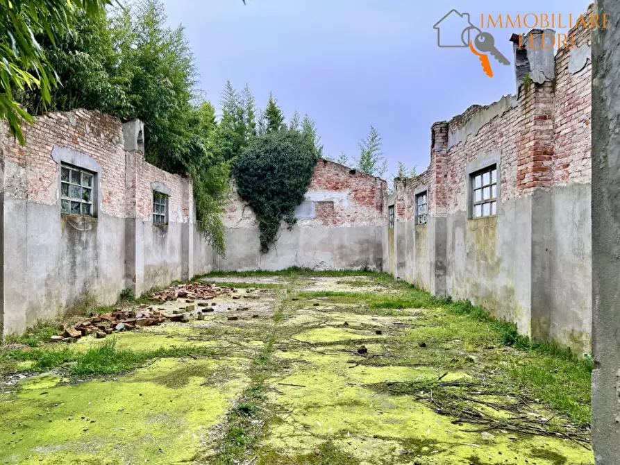 Immagine 34 di Villa in vendita  in via Legnago a Verona