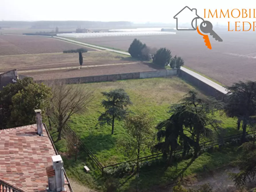 Immagine 38 di Villa in vendita  in via Legnago a Verona