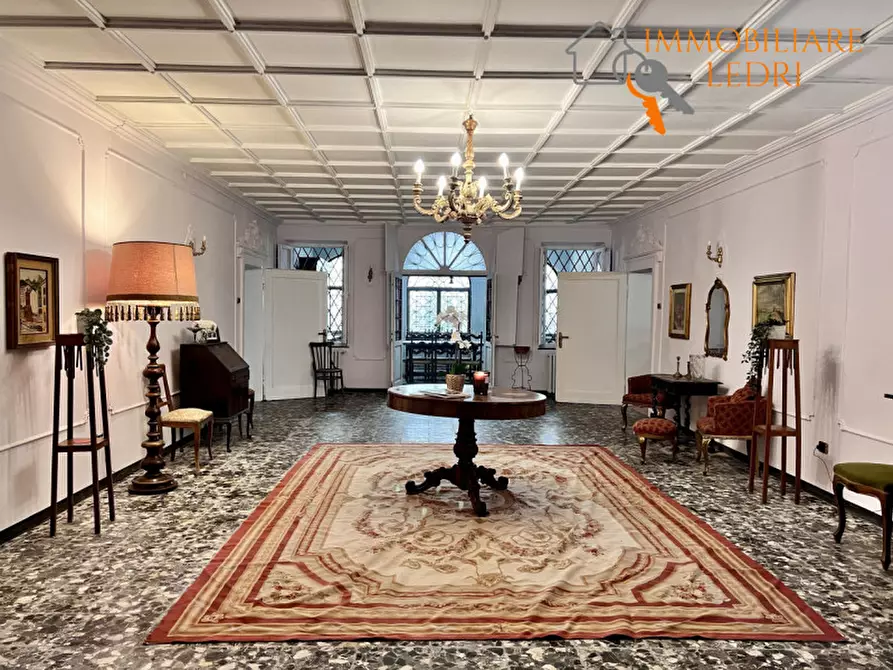 Immagine 41 di Villa in vendita  in via Legnago a Verona