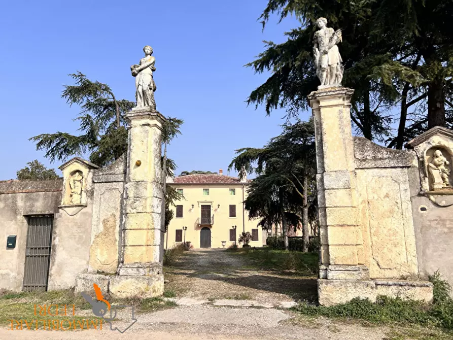 Immagine 45 di Villa in vendita  in via Legnago a Verona