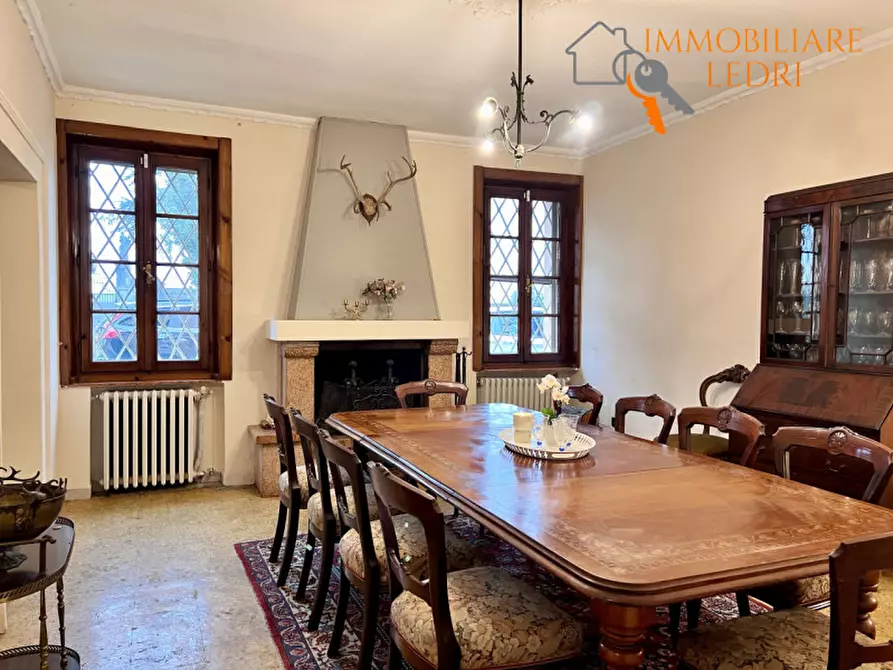 Immagine 46 di Villa in vendita  in via Legnago a Verona