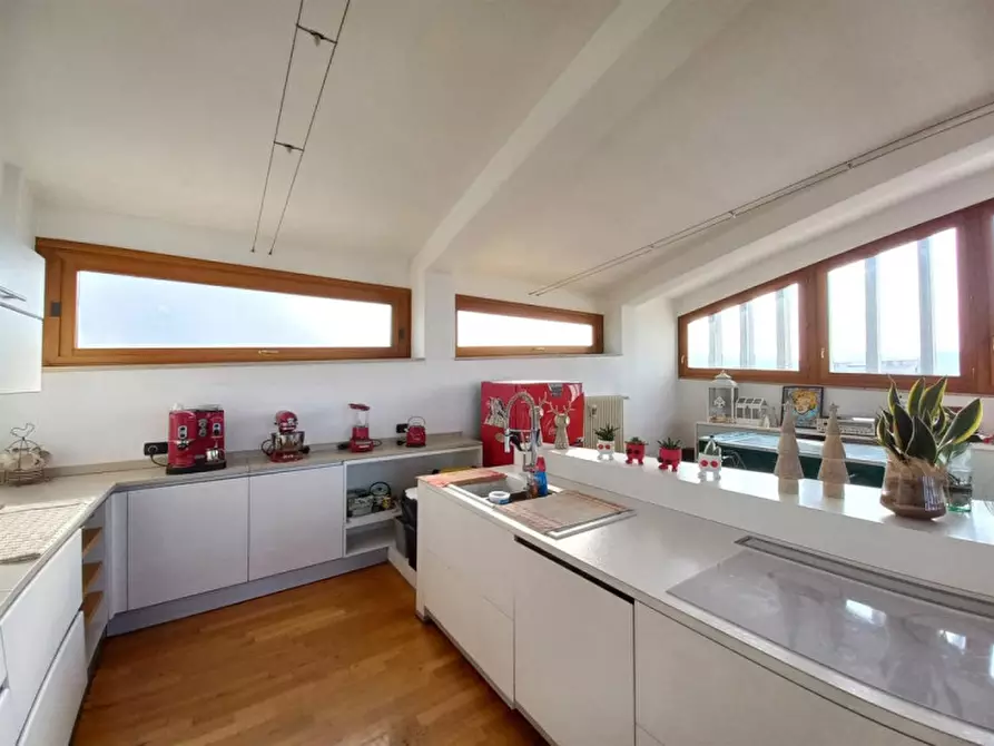 Immagine 1 di Attico in vendita  in VIALE VERONA a Vicenza