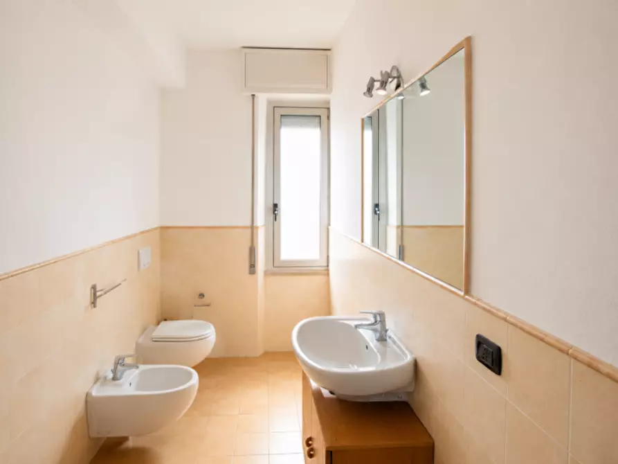 Immagine 7 di Appartamento in vendita  in CORSO VENEZIA 19 a Verona