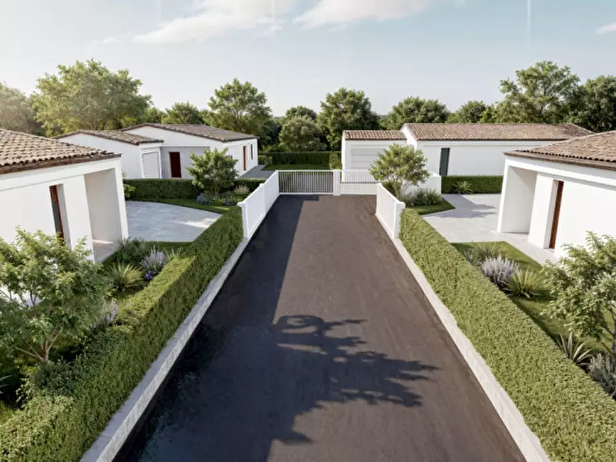 Immagine 3 di Villa in vendita  in Via Udine a Legnaro