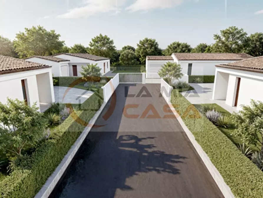 Immagine 13 di Villa in vendita  in Via Udine a Legnaro