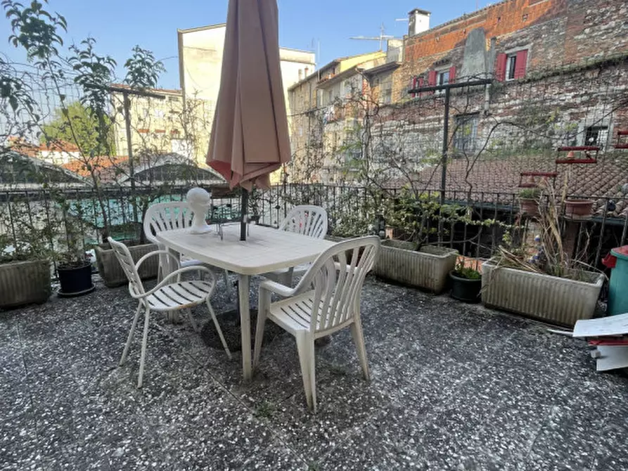 Immagine 10 di Appartamento in vendita  in Corso fogazzaro 22 a Vicenza