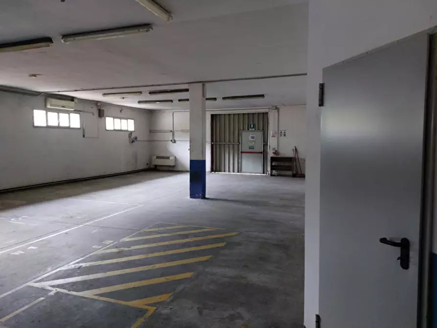 Immagine 10 di Capannone industriale in vendita  in Via Remesina Interna a Carpi